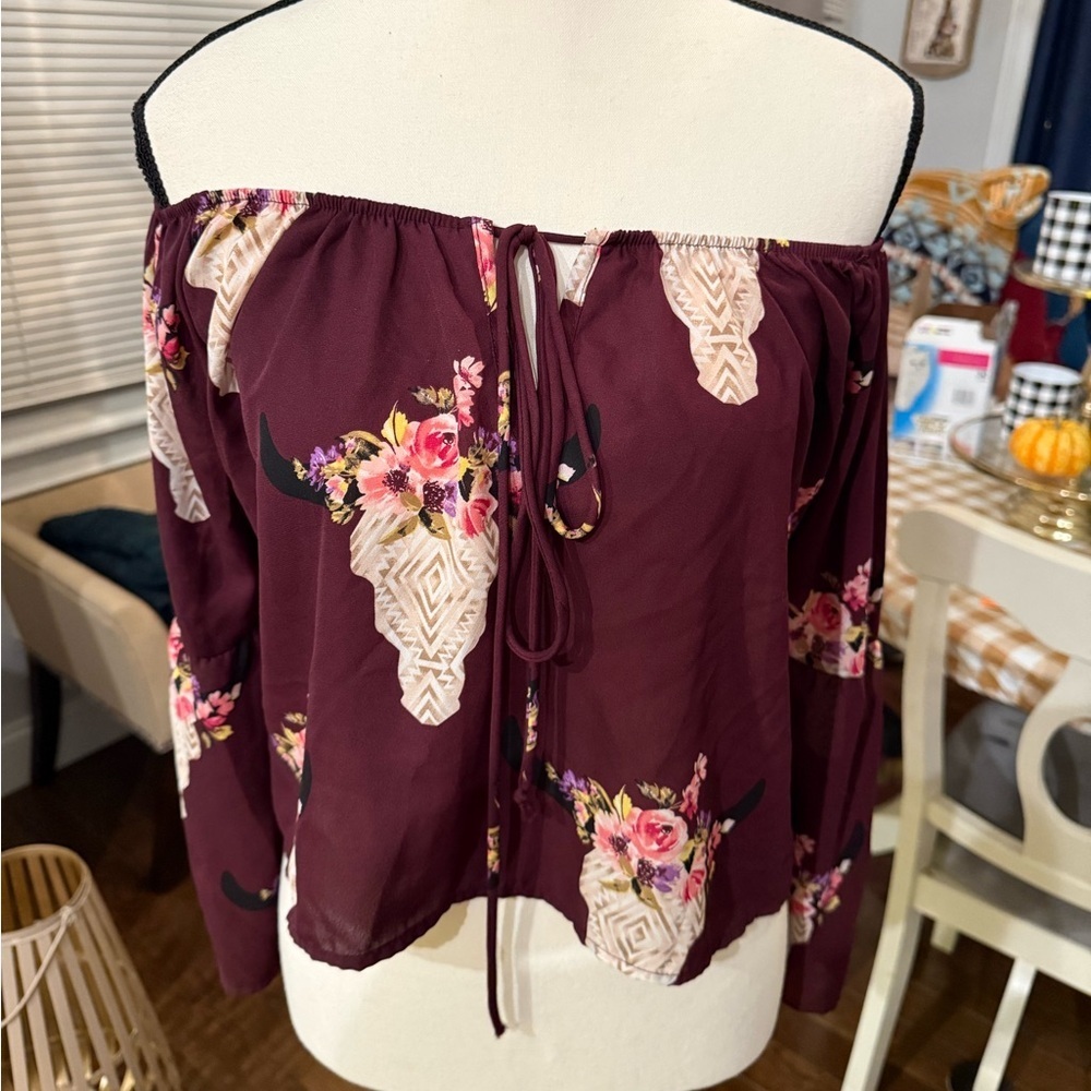 Altar'd State maroon floral cow skull cropped flowy blous - Picture 3 of 7